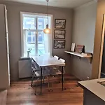 Grettir Guesthouse Downtown Charm